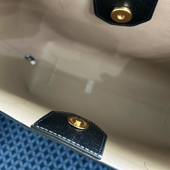 KATE SPADE Large Black ALL DAY Tote Shoulder Bag w/Tan Detachable Pouch - Picture 10 of 10